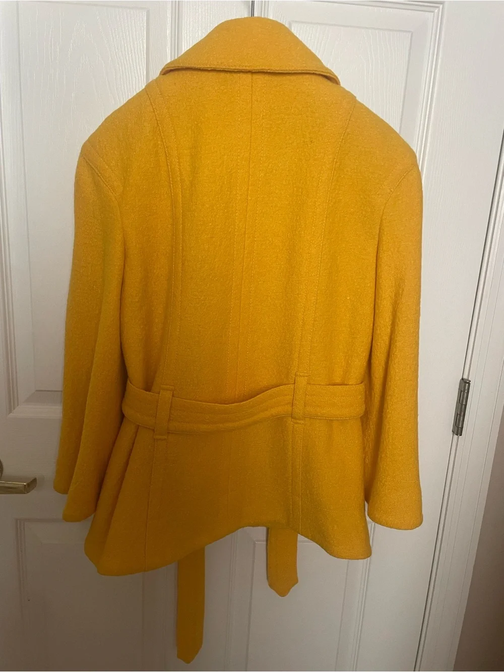 Focus 2000 Women's Jacket in bright yellow